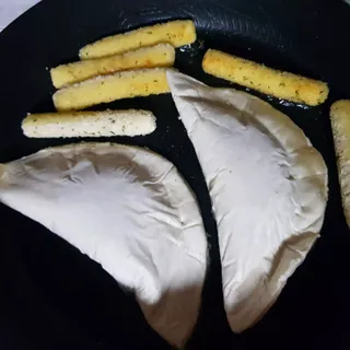 디케이식품(주) 고르곤졸라&모짜렐라 치즈스틱 400g — 5점을 준 리뷰어가 2023년 3월 올린 사용 사진