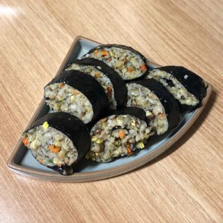 해풀잎 누구나 김밥*1ea [(혼합야채 35g *1ea,  김밥김 (5g, 5ea),  양념간장 (6g, 5ea), 참기름(5g, 2ea)] — 2점을 준 리뷰어가 2022년 7월 올린 사용 사진