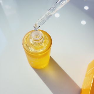 체르엠 스템앤셀 비타민 브라이트닝 에센스 30ml 1개 — 5점을 준 리뷰어가 2022년 3월 올린 사용 사진