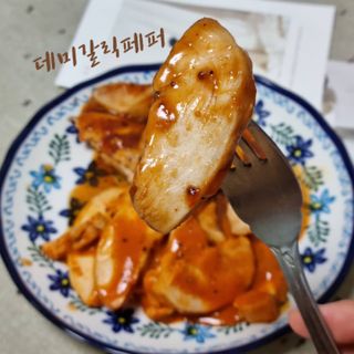 굽네몰 [굽네] 소스가 맛있는 닭가슴살 슬라이스 4종 — 4점을 준 리뷰어가 2021년 11월 올린 사용 사진