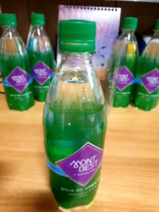 몽베스트 Montbest with Sparkling water Plain 20병 — 5점을 준 리뷰어가 2022년 5월 올린 사용 사진