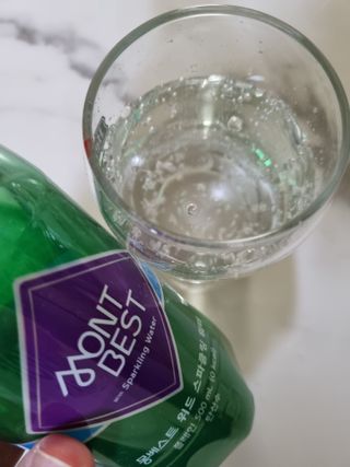몽베스트 Montbest with Sparkling water Plain 20병 — 5점을 준 리뷰어가 2023년 1월 올린 사용 사진