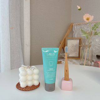 치과에서 쓰는 치약 _ 라벨제로 저불소 꼬마, 키즈, 유아, 베이비, 주니어 안전한 어린이치약 — 5점을 준 리뷰어가 2022년 11월 올린 사용 사진