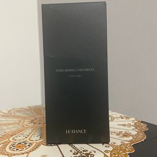 르핸스 퍼포밍 5 샴푸 비반트 포렛/베티버 포그 — 4.5점을 준 리뷰어가 2023년 3월 올린 사용 사진