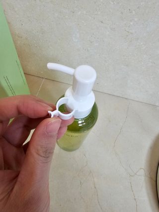 스킨큐어 산다화 순한 클렌징 동백 오일 200ml — 5점을 준 리뷰어가 2023년 4월 올린 사용 사진