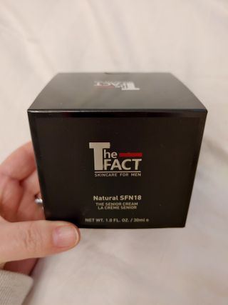 The Fact 더 팩트 내추럴 에스에프엔 에이틴 시니어 크림 — 4.5점을 준 리뷰어가 2021년 4월 올린 사용 사진