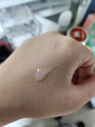나우 [리브엠] 123억개 엑소좀으로 채운 눈부신 광채, 엑소코어 화이트닝 텐션 앰플 — 4점을 준 리뷰어가 2023년 10월 올린 사용 사진