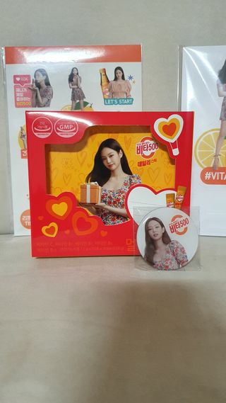 광동생활건강 [제니에디션] 비타500데일리스틱 gift set 60포+제니굿즈 3종+쇼핑백 — 5점을 준 리뷰어가 2021년 11월 올린 사용 사진
