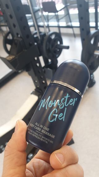 [바록스] 류현진 올인원 바디릴렉싱 몬스터겔 50ml — 5점을 준 리뷰어가 2021년 4월 올린 사용 사진