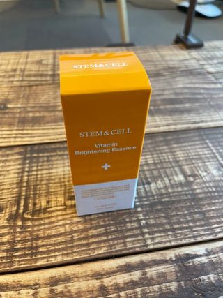체르엠 스템앤셀 비타민 브라이트닝 에센스 30ml 1개 — 3.5점을 준 리뷰어가 2022년 4월 올린 사용 사진