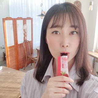 헬스업_쁘띠쁘띠석류콜라겐젤리_20g x 14포 — 5점을 준 리뷰어가 2021년 2월 올린 사용 사진