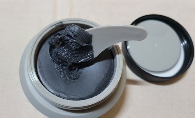 차콜 소르베 필링 앤 클렌징 밤 리뷰 사진