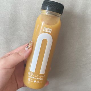 BLENDY'S 핑크 스무디+블론디 스무디 — 3점을 준 리뷰어가 2021년 9월 올린 사용 사진