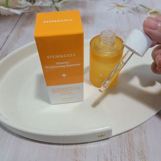 체르엠 스템앤셀 비타민 브라이트닝 에센스 30ml 1개 — 4.5점을 준 리뷰어가 2021년 10월 올린 사용 사진