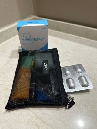[지셀라] 프로바이오틱스 100억 유산균 보장 (1개월분 / 350mg X 30캡슐) — 5점을 준 리뷰어가 2023년 6월 올린 사용 사진