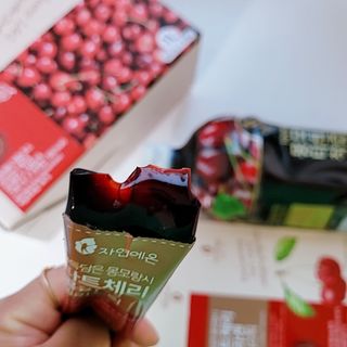 자연에온 몽모랑시 타트체리 3종 세트 구성 - 저분자콜라겐젤리, NFC 착즙주스 — 5점을 준 리뷰어가 2021년 7월 올린 사용 사진