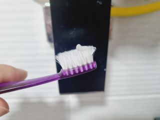 닥터데디스 안심불소 튼튼치약(청포도, 민트 중 택 1) 60g + 여행용 미니 치약 15g — 5점을 준 리뷰어가 2022년 7월 올린 사용 사진