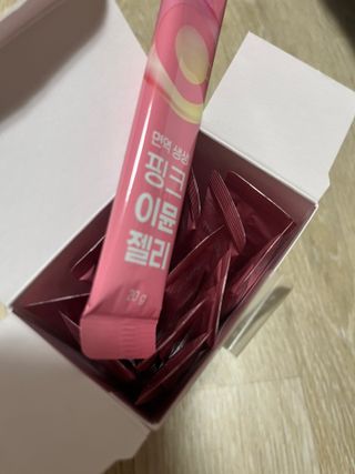 [인디닥터] 면역 생생 핑크 이뮨 젤리 — 4.5점을 준 리뷰어가 2022년 5월 올린 사용 사진