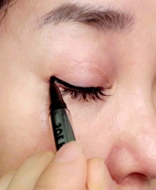 [MONDRAW] 몬드로우 붓펜 아이라이너 — 5점을 준 리뷰어가 2022년 1월 올린 사용 사진