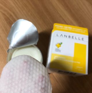 랑벨 비타 에너지 잡티 앰플 패드 65매 (투명하고 밝은 얼굴 광채패드) — 4.5점을 준 리뷰어가 2022년 5월 올린 사용 사진