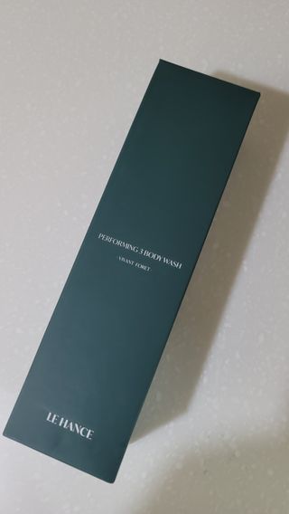 르핸스 퍼포밍 3 바디워시 비반트포렛/베티버포그 — 5점을 준 리뷰어가 2023년 2월 올린 사용 사진