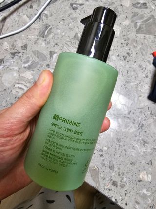 프리마인 메이크업과 들뜨는 각질까지 한방에 깐달걀로! 순하기까지한 셀베이스 그린티클렌저(200ml) — 5점을 준 리뷰어가 2023년 4월 올린 사용 사진