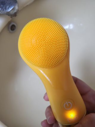 스킨큐어 산다화 순한 클렌징 동백 오일 200ml — 5점을 준 리뷰어가 2023년 4월 올린 사용 사진