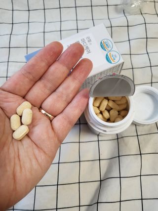프리마인 평생 써야하는 관절의 건강을 위한 완벽설계 솔루션 관절n마디케어 플러스 120정 — 4점을 준 리뷰어가 2022년 1월 올린 사용 사진