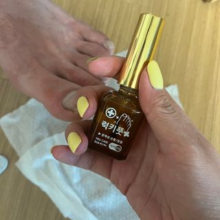 유케어 YOU CARE 문제성 손발톱케어_럭키풋 — 5점을 준 리뷰어가 2022년 10월 올린 사용 사진