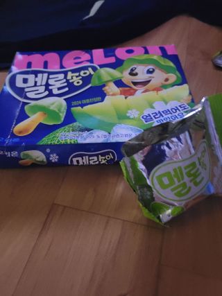 2024 오리온 여름한정판 초코파이 수박 / 후레쉬베리 멜론 / 멜론송이 — 3점을 준 리뷰어가 2024년 8월 올린 사용 사진