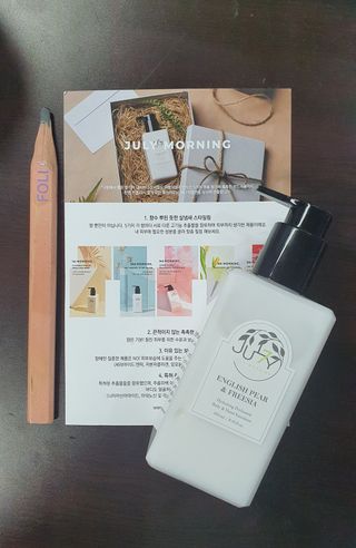 줄라이 모닝 _ JULY MORNING 줄라이모닝 하이드레이팅 퍼퓸드 바디앤핸드 에멀젼 — 5점을 준 리뷰어가 2021년 9월 올린 사용 사진