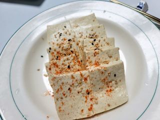 [서울시스터즈] 김치시즈닝 국내 최초 뿌려먹는 김치파우더 100g 1개+ 신제품 고추장 핫소스 185g 1개 — 5점을 준 리뷰어가 2021년 10월 올린 사용 사진