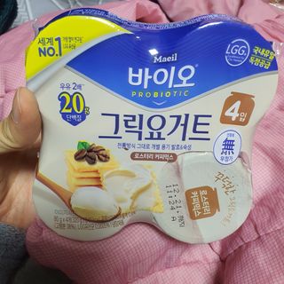 매일바이오 그릭요거트 오리지널 플레인 4개, 로스터리 커피믹스 4개 — 5점을 준 리뷰어가 2021년 12월 올린 사용 사진