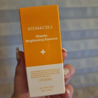 체르엠 스템앤셀 비타민 브라이트닝 에센스 30ml 1개 — 4점을 준 리뷰어가 2022년 2월 올린 사용 사진