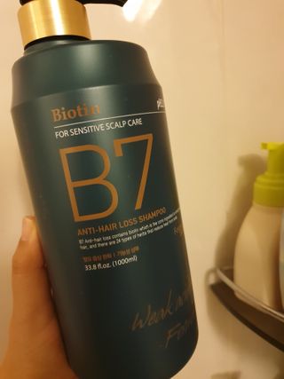 [포레스트스토리] 탈모증상완화 샴푸 1,000ml — 5점을 준 리뷰어가 2022년 6월 올린 사용 사진