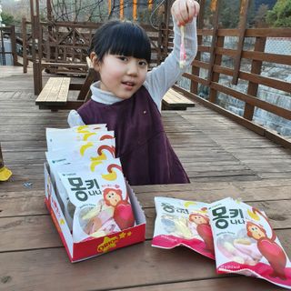 폭신 쫄깃 식감 로맨스, 몽키나나 젤리 8봉지 — 5점을 준 리뷰어가 2021년 3월 올린 사용 사진