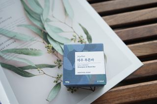 제주인디 제주 푸른바 폴리인디고 샴푸&워시 — 5점을 준 리뷰어가 2021년 12월 올린 사용 사진