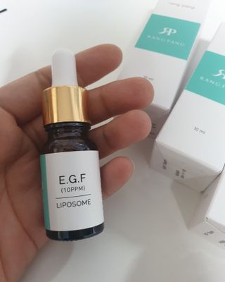 랑팡 EGF+FGF 10ppm 리포좀 앰플 원액 10ml — 5점을 준 리뷰어가 2021년 11월 올린 사용 사진