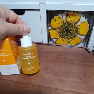 체르엠 스템앤셀 비타민 브라이트닝 에센스 30ml 1개 — 5점을 준 리뷰어가 2021년 7월 올린 사용 사진