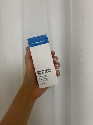 더마포레스트 모이스처라이징 아쿠아크림 / 수분크림 히알루론산 펩타이드 보습 미백 주름개선 — 3.5점을 준 리뷰어가 2021년 6월 올린 사용 사진