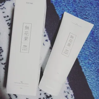 [베러오리진] 무화과 크리미 딥 폼 클렌저/피부 노폐물 & 미세먼지 99 세정 인증 민감성 피부 무자극 인증 — 4점을 준 리뷰어가 2021년 11월 올린 사용 사진