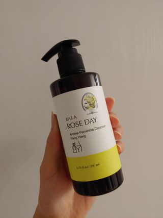 라라로즈데이 시즌2 여성청결제 200ml 아로마 페미민 클렌저, 독일더마인증 — 5점을 준 리뷰어가 2021년 9월 올린 사용 사진