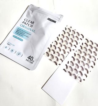 에버렐 아크네 클리어 패치 오리지널(40매) + XL(8매) 1세트, 각 1개씩 — 4점을 준 리뷰어가 2022년 5월 올린 사용 사진
