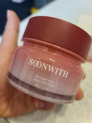 SOONWITH 바이오 수퍼 아쿠아 하이드로 젤 크림 — 5점을 준 리뷰어가 2021년 3월 올린 사용 사진