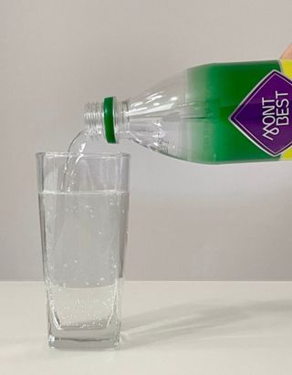 몽베스트 Montbest with Sparkling water Lemon OR Lime 20병(랜덤) — 5점을 준 리뷰어가 2022년 9월 올린 사용 사진