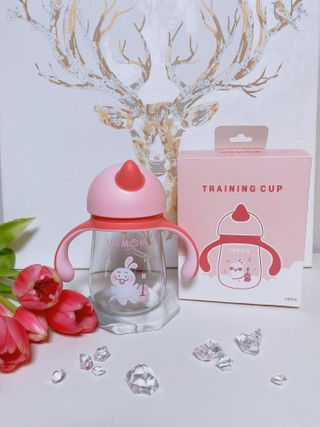 유비맘 트라이탄 코니빨대컵_컬러 랜덤 발송 — 4점을 준 리뷰어가 2020년 12월 올린 사용 사진