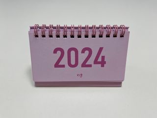리훈 2024년달력 언더모니터 미니 탁상달력 — 5점을 준 리뷰어가 2023년 9월 올린 사용 사진