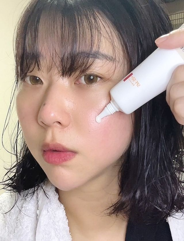 로우퀘스트 에키네시아 워터 릴리프 선크림 50ml 리뷰 사진