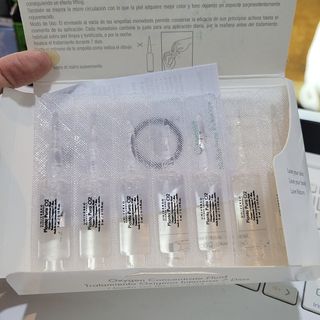 유니베르소 산소앰플 7일 집중케어 앰플 — 5점을 준 리뷰어가 2021년 6월 올린 사용 사진