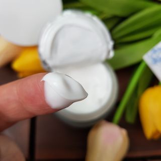 산수시 아쿠아 베네핏 24h 수부지 물광 속건조 수분크림 50ml — 4.5점을 준 리뷰어가 2021년 6월 올린 사용 사진
